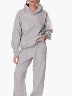 Cozy Light Gray Hooded Sweatshirt